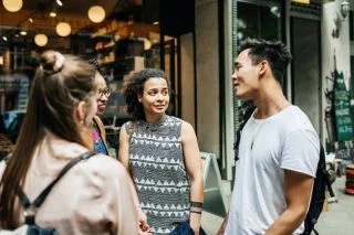 How To Read The Room Like A Pro. Reading the room is about seeing and hearing what’s both spoken and unspoken. And it’s a skill well worth mastering. Chances are, you’ve been there. You walk into a conference room, dinner party, or group of playground parents and make a comment that immediately shifts the ballast of the conversation. Eyes dart at you. Their message is clear: Dude, read the room. But you’ve already said or done something out of sync with what’s appropriate in the moment. It happens. But it’s avoidable. When you’re told to — or sense that you should — “read the room,” it means that you need to slow down and pick up on the social cues around you. Is someone upset? Having a serious conversation? What is the overall tone? Learning how to read the room is an important skill, one that can be honed by pausing to observe a few key details. by Steve Calechman